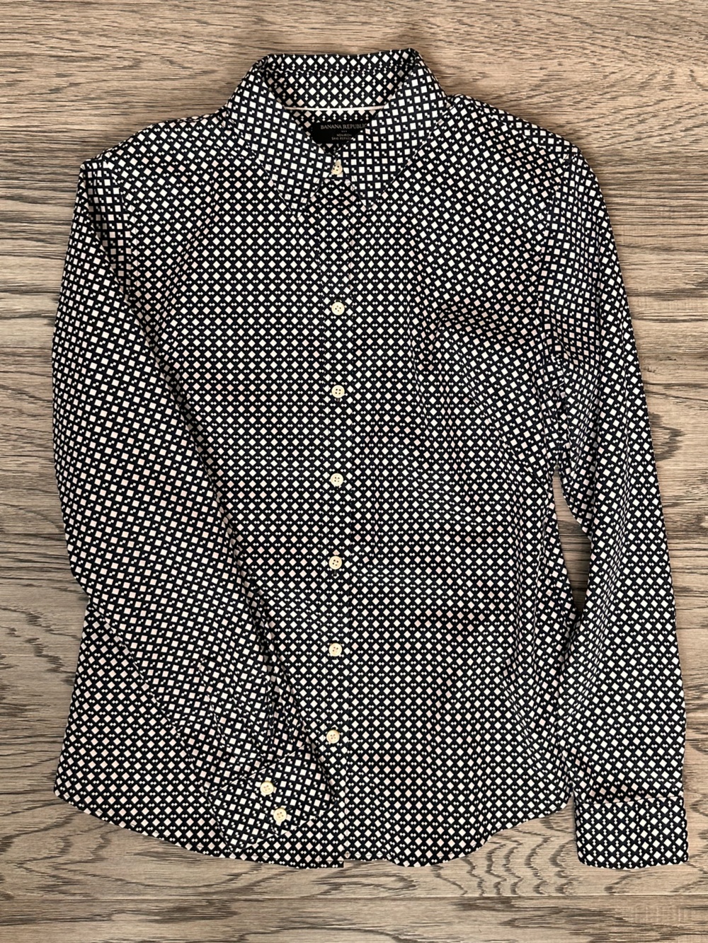 Banana Republic Black and White Printed Button-Down Shirt